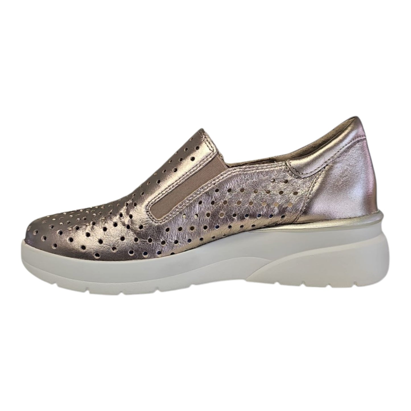 Melluso K55432 mocassino slip-on donna in pelle forato con borchiete