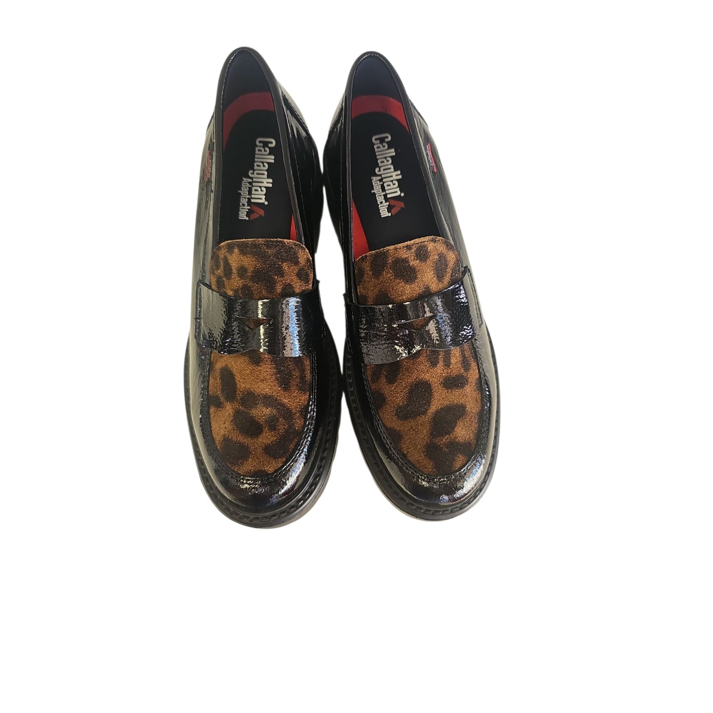 Callaghan 32909 è un mocassino in naplak e dettaglio in camoscio animalier