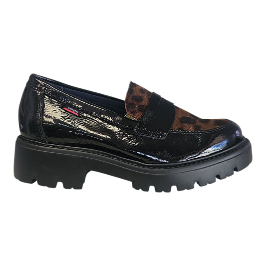 Callaghan 32909 è un mocassino in naplak e dettaglio in camoscio animalier