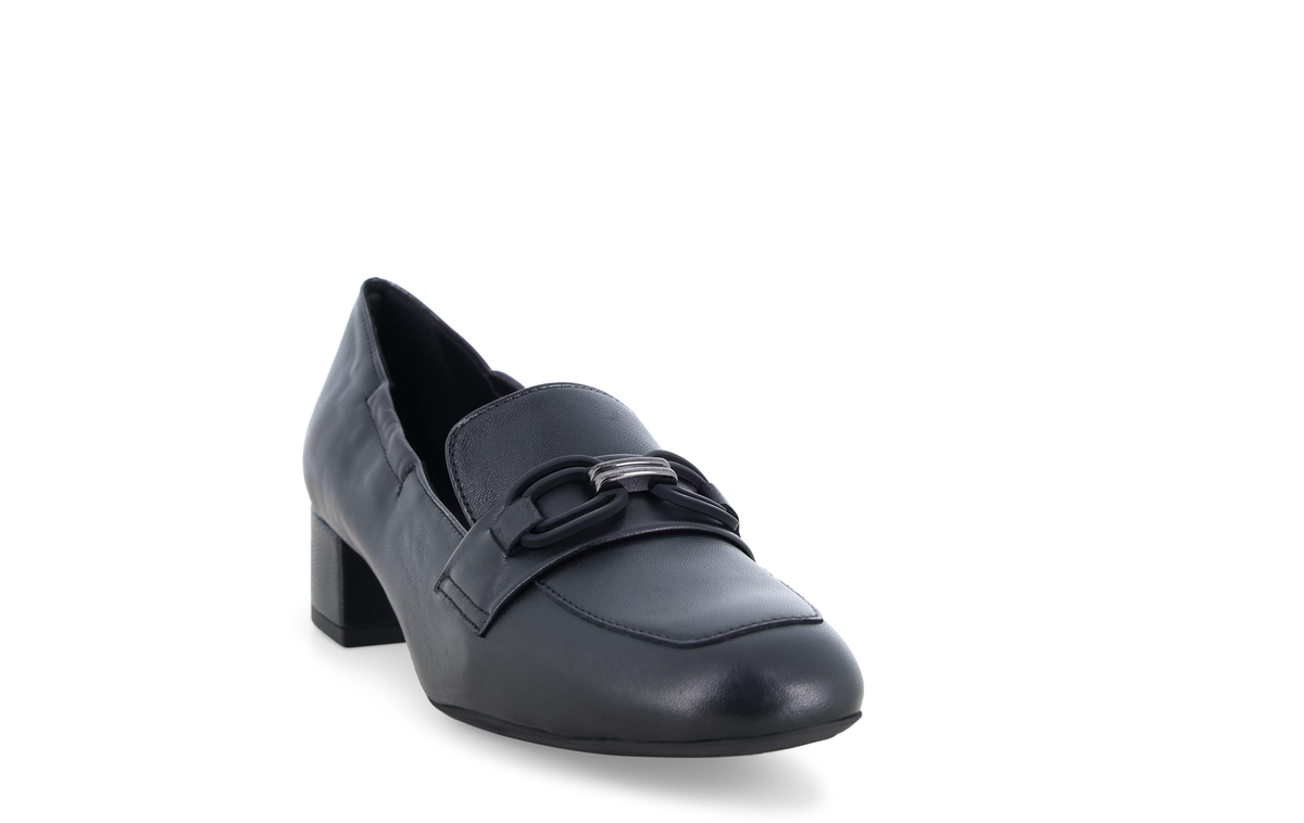 Mocassino donna Melluso A268 in pelle nera con morsetto, vista frontale